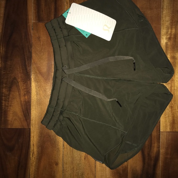 lululemon athletica Pants - Lululemon “ hotty hot short”